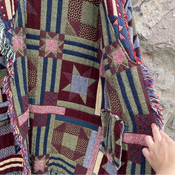 Handcrafted | Reworked Tapestry Fringe Blanket Cardigan Coat Quilt-Look Pattern - Picture 16 of 16